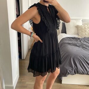 Cute & loose black minidress for summer